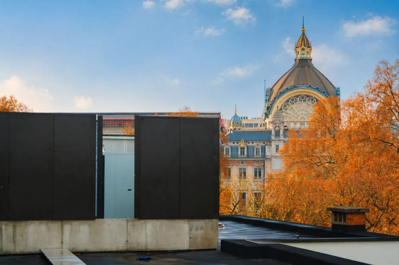Professional sound barriers for businesses, acoustic panels at Antwerpen Centraal Station