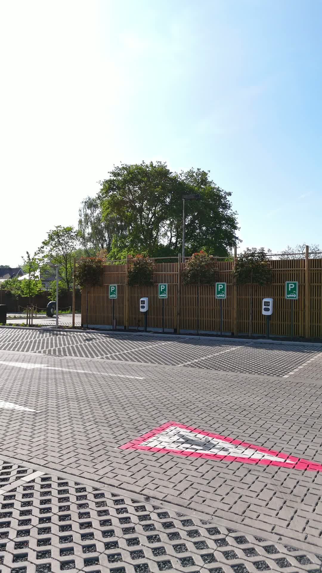 Noistop Essential acoustic barrier at McDonald’s Kontich